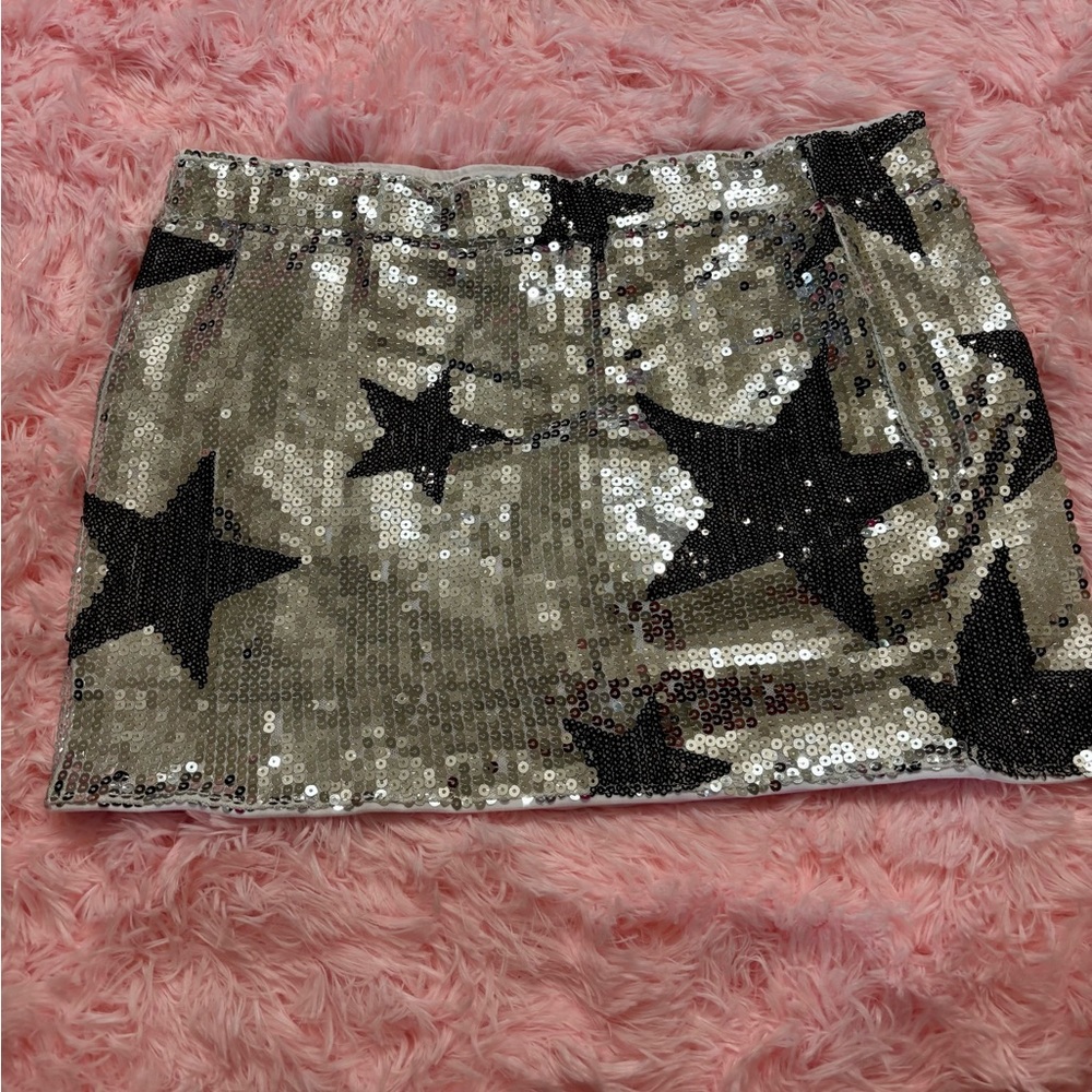 ✨OFFERS WELCOME✨Sequin Star Skirt - Silver and Black